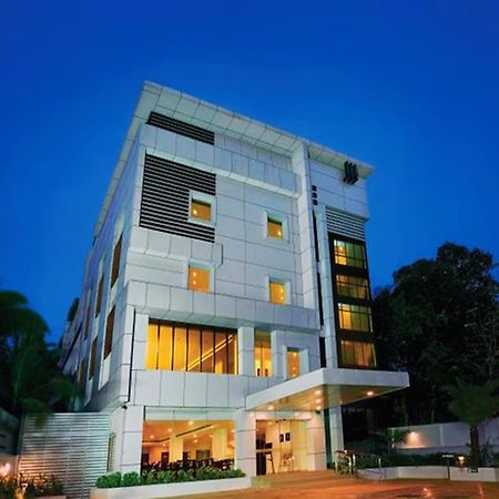 Hotel Hills Park Pathanāmthitta Esterno foto