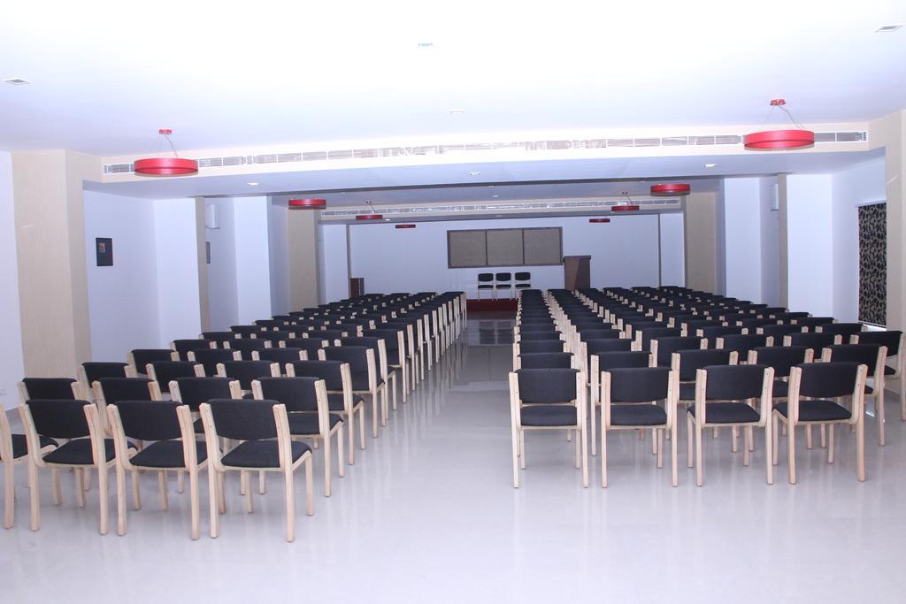 Hotel Hills Park Pathanāmthitta Esterno foto
