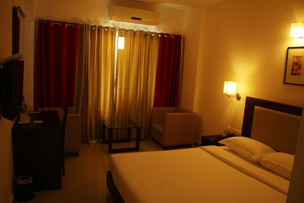 Hotel Hills Park Pathanāmthitta Camera foto